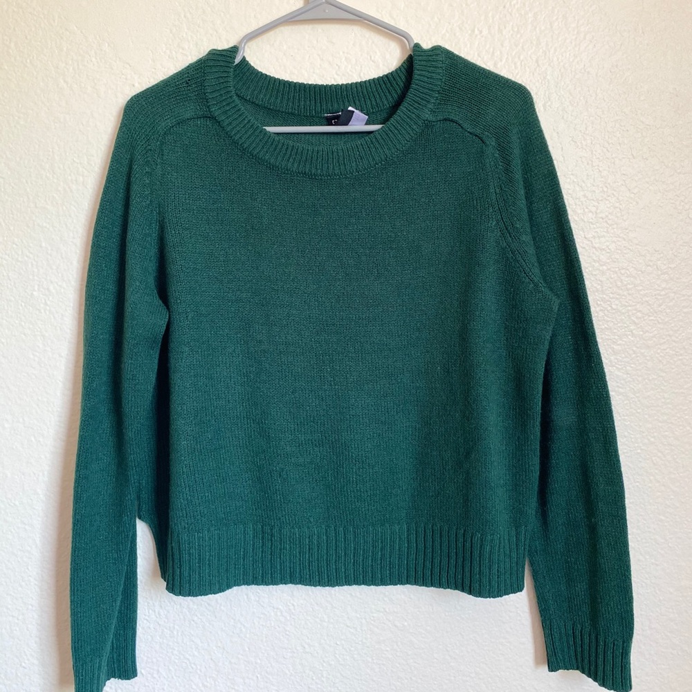 H&M - Green Long Sleeve Top